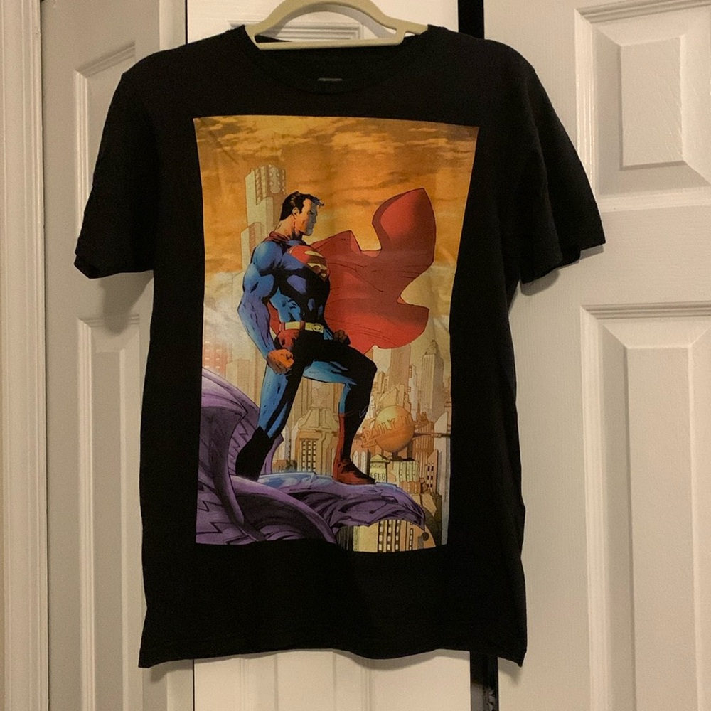 Men’s Superman T-shirt, size small